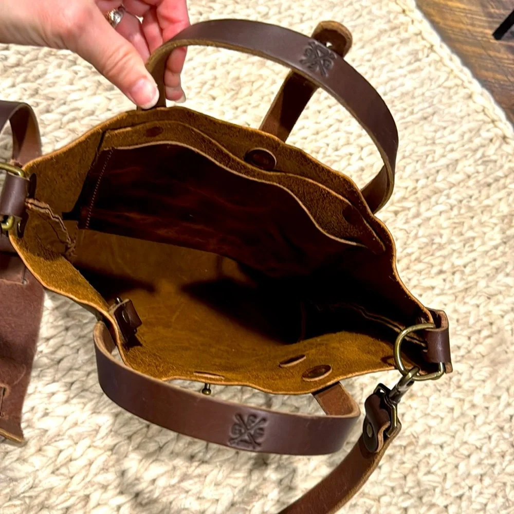 Go Forth Goods Avery Leather Tote Bag- Mini Crossbody- color: Peanut Bison - Picture 7 of 10